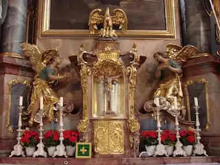 Das allerheiligste Sakrament des Altars: Tabernakel mit Expositionsnische in Dietfurt an der Altmühl