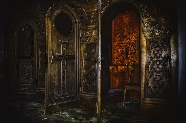 Unbußfertigkeit: Alter Beichtstuhl